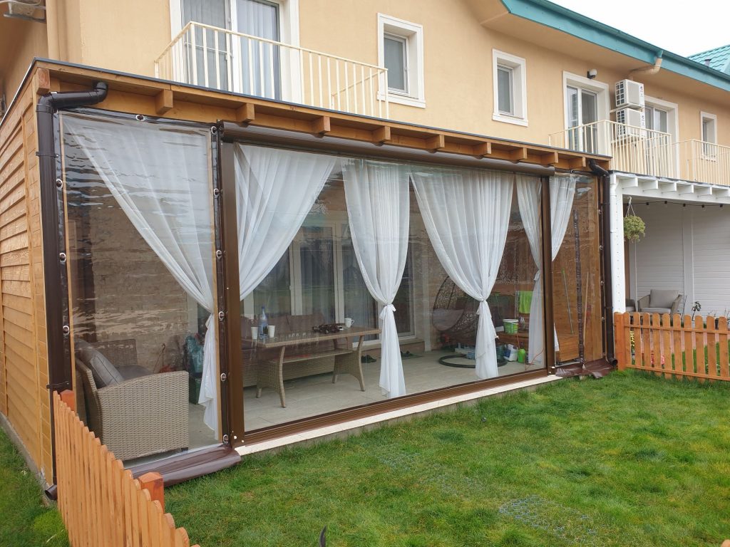 Folie transparenta pentru inchiderea teraselor 1 Folie transparenta pentru inchiderea teraselor