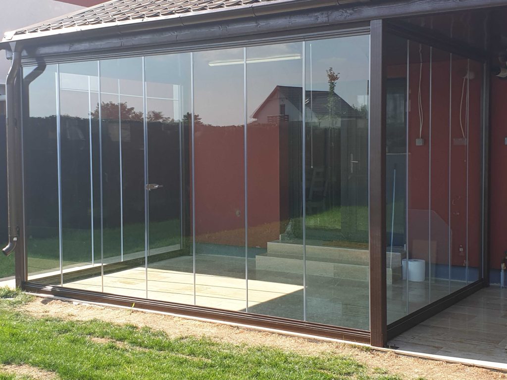 Inchideri terase cu sticla glisanta securizata 1 Inchideri terase cu sticla glisanta securizata