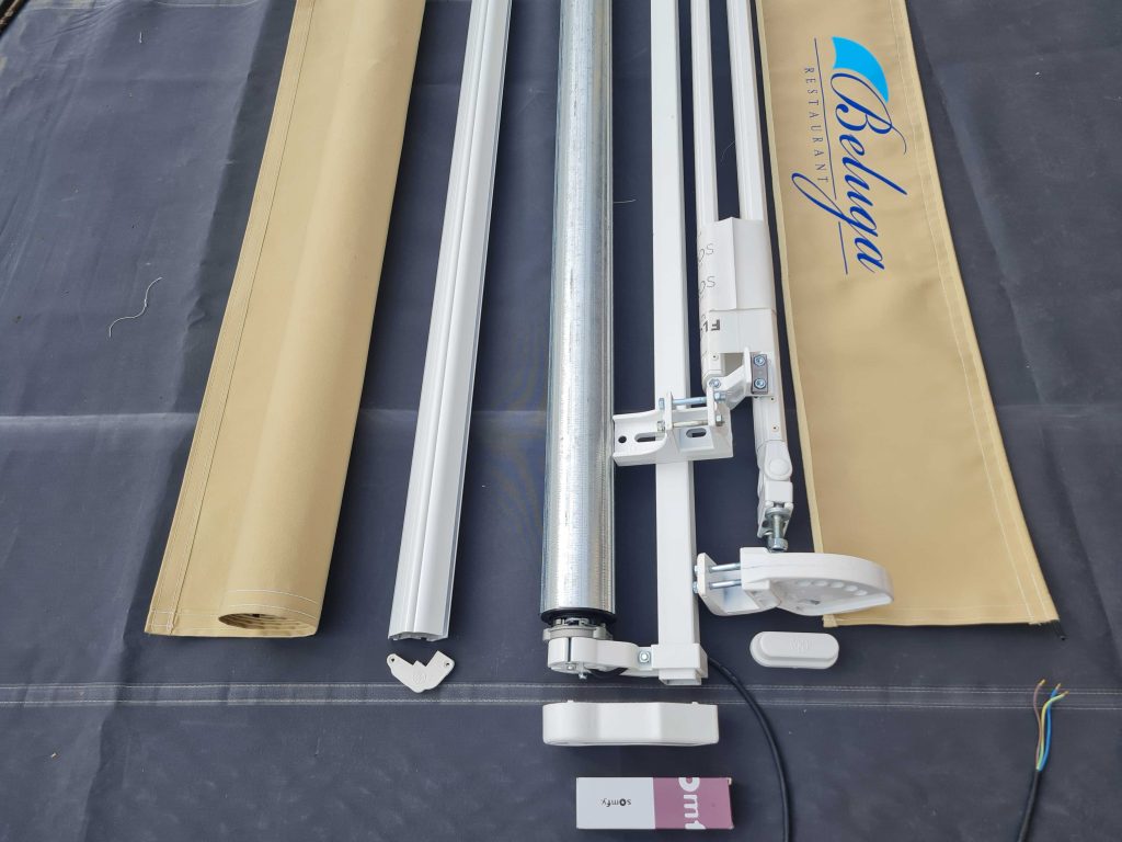 copertine retractabile cu Actionare electrica cu motor