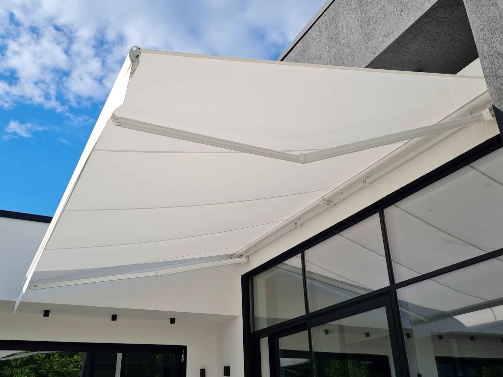 copertinÄ retractabilÄ pentru terasÄ