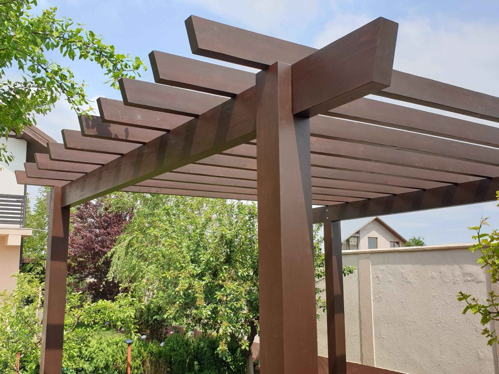 Pergole din lemn pentru terase